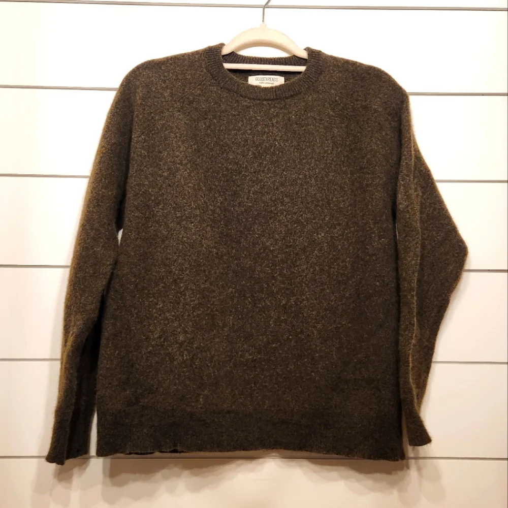GOODTHREADS 100% Lambswool Sweater in Moss - Picture 1 of 3